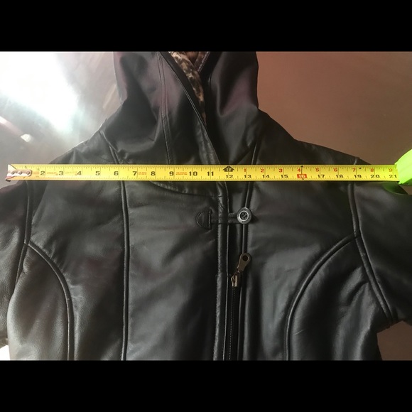 NWOT Wilson’s Black Leather & Leopard Coat - Picture 6 of 8